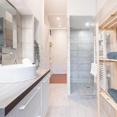 Апартаменты Lovely 1 Bdr In Harbor Area *